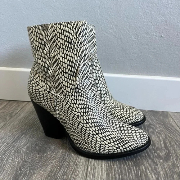 {Matisse} Keegan Python Leather Ankle Boots ( new without tags ) - Picture 2 of 7
